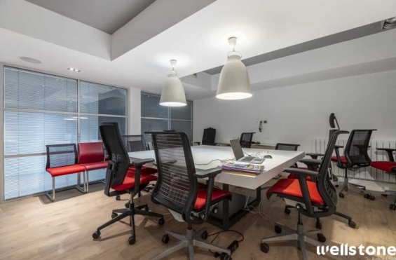 A LOUER Bureaux 311m2 ref 1454197-0L