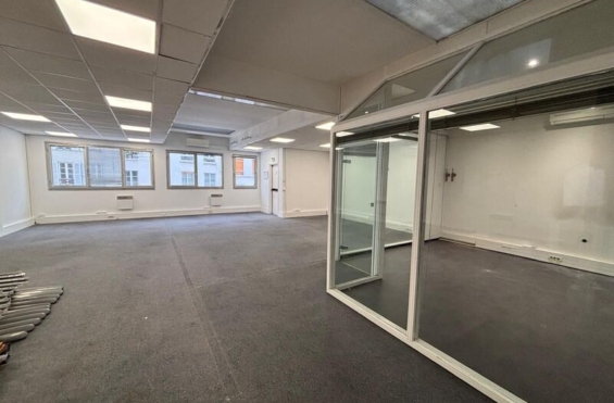 A LOUER Bureaux 321m2 ref 1454218-0L
