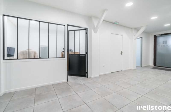 A LOUER Bureaux 321m2 ref 1755596-0L