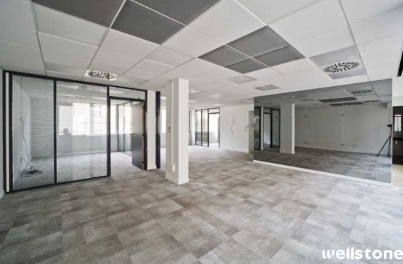 A LOUER Bureaux 328m2 ref 1224536-0L