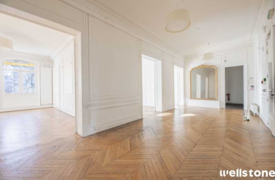 A LOUER Bureaux 363m2 ref 1755662-0L