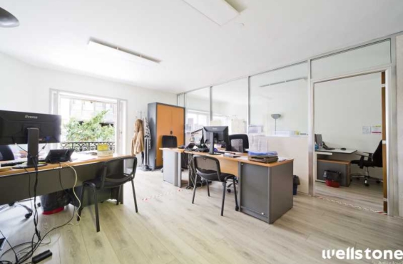 A LOUER Bureaux 366m2 ref 1462127-0L