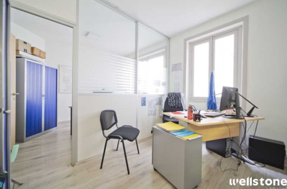 A LOUER Bureaux 366m2 ref 1462127-0L