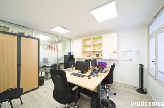 A LOUER Bureaux 366m2 ref 1462127-0L