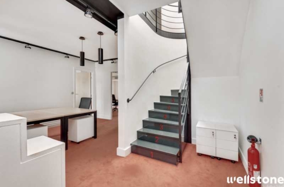 A LOUER Bureaux 372m2 ref 1454127-0L