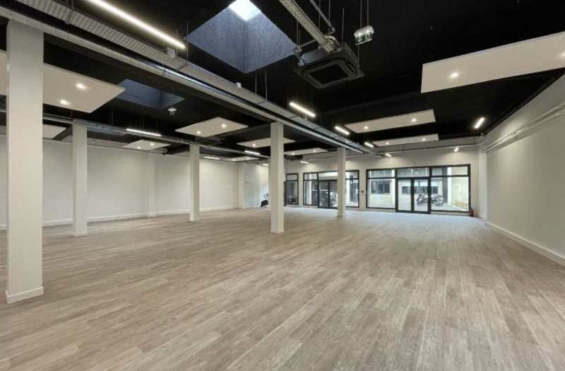 A LOUER Bureaux 375m2 ref 929286-0L