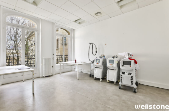 A LOUER Bureaux 389m2 ref 2154941-0L