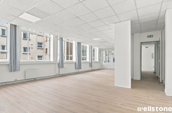 A LOUER Bureaux 426m2 ref 2207297-0L