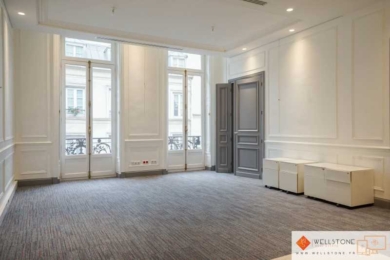A LOUER Bureaux 443m2 ref 1223533-0L