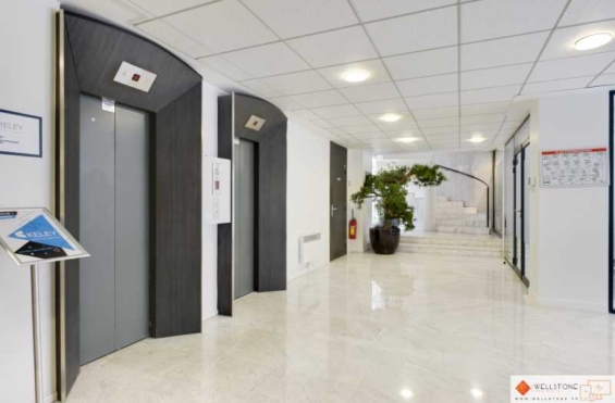 A LOUER Bureaux 447m2 ref 1062314-0L