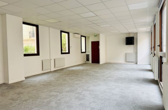 A LOUER Bureaux 67m2 ref 2156355-0L