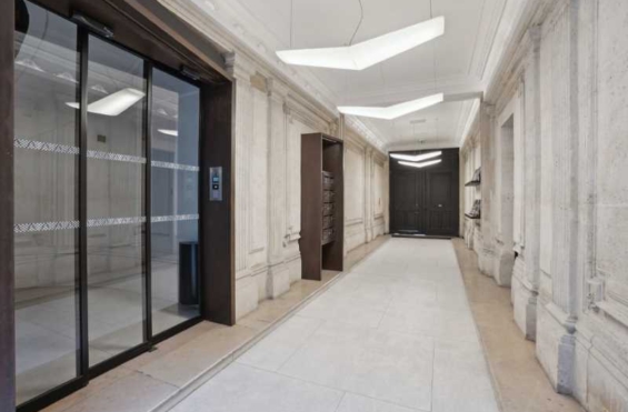 A LOUER Bureaux 721m2 ref 1462149-0L
