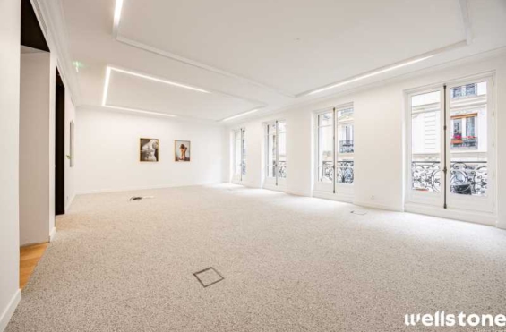 A LOUER Bureaux 924m2 ref 1462054-0L