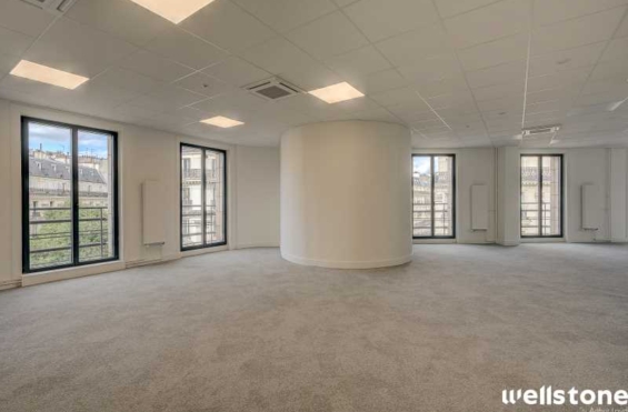 A LOUER Bureaux 928m2 ref 1462089-0L