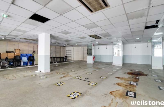 A LOUER Bureaux et Locaux commerciaux 635m2 ref 1454198-0L