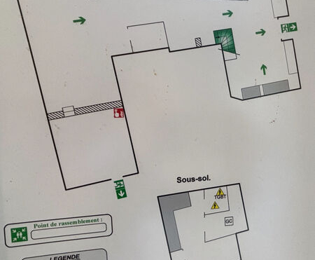 A LOUER Locaux commerciaux 170m2 ref 2181318-0L