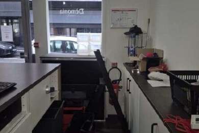 A LOUER Locaux commerciaux 291m2 ref 2156921-0L