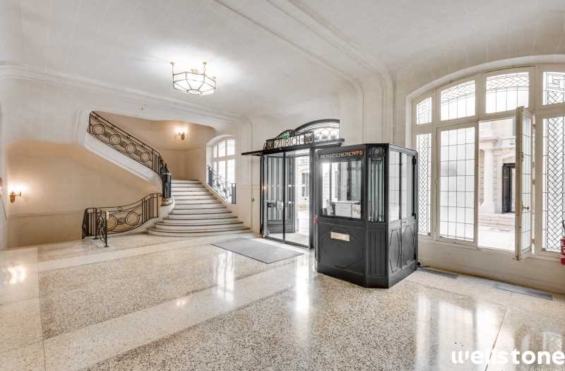 A SOUS-LOUER Bureaux 230m2 ref 1462051-0L