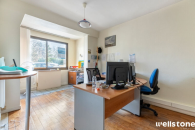 A VENDRE Bureaux 143m2 ref 2143720-0V