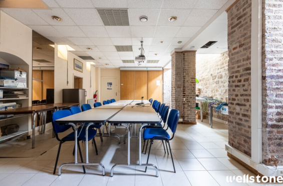 A VENDRE Bureaux 143m2 ref 2143720-0V