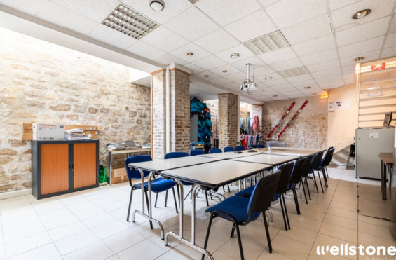 A VENDRE Bureaux 143m2 ref 2143720-0V