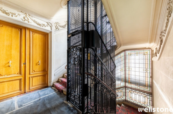 A VENDRE Bureaux 1473m2 ref 2186625-0V