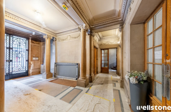A VENDRE Bureaux 1473m2 ref 2186625-0V