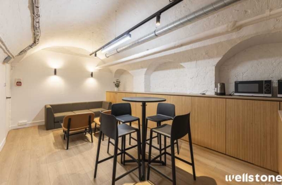 A VENDRE Bureaux 158m2 ref 2183663-0V