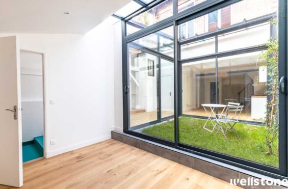 A VENDRE Bureaux 188m2 ref 1755717-0V
