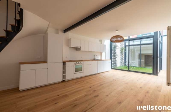 A VENDRE Bureaux 188m2 ref 1755717-0V