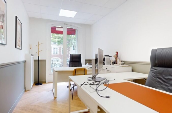 A VENDRE Bureaux 237m2 ref 2139376-0V