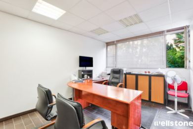 A VENDRE Bureaux 240m2 ref 2179618-0V