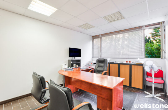 A VENDRE Bureaux 240m2 ref 2179618-0V
